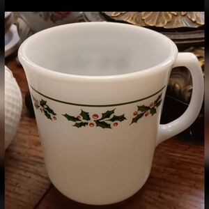 Vintage Corning Corelle Holly Days Berry Milk Glass Cup Mug
